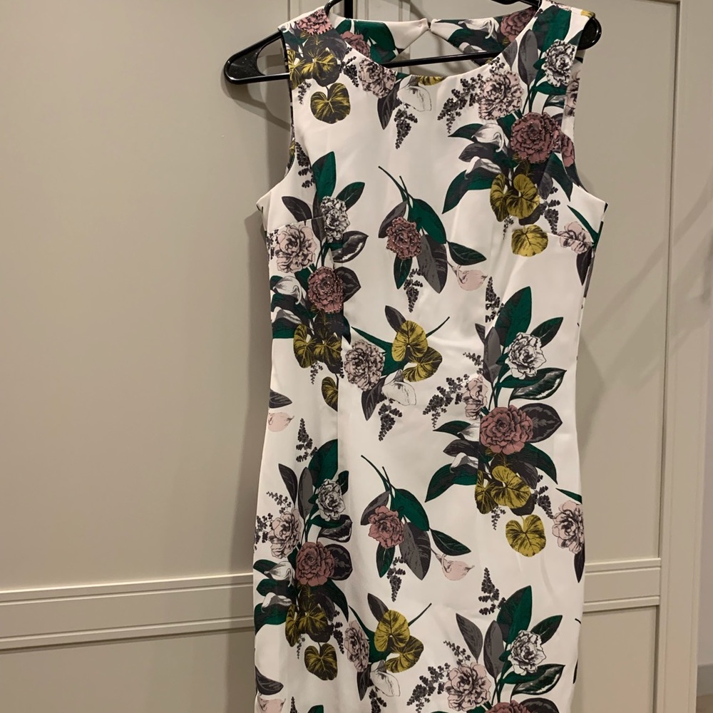 H&M floral print knee-length sheath dress